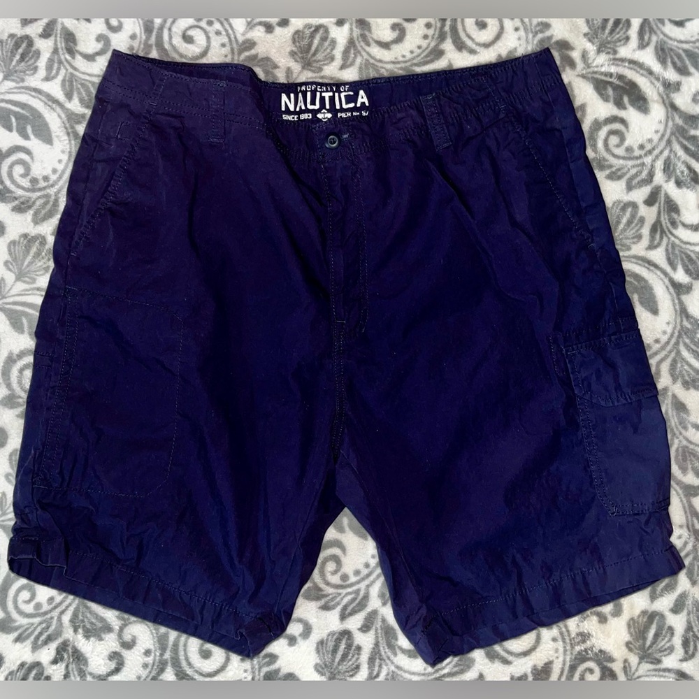 Nautica Mens Cargo Shorts. Size 38W. Navy Blue.